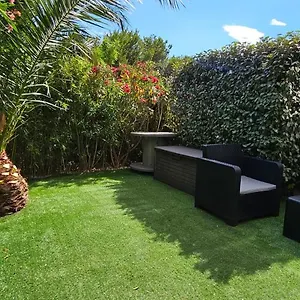  Appartement Studio Avec Jardin